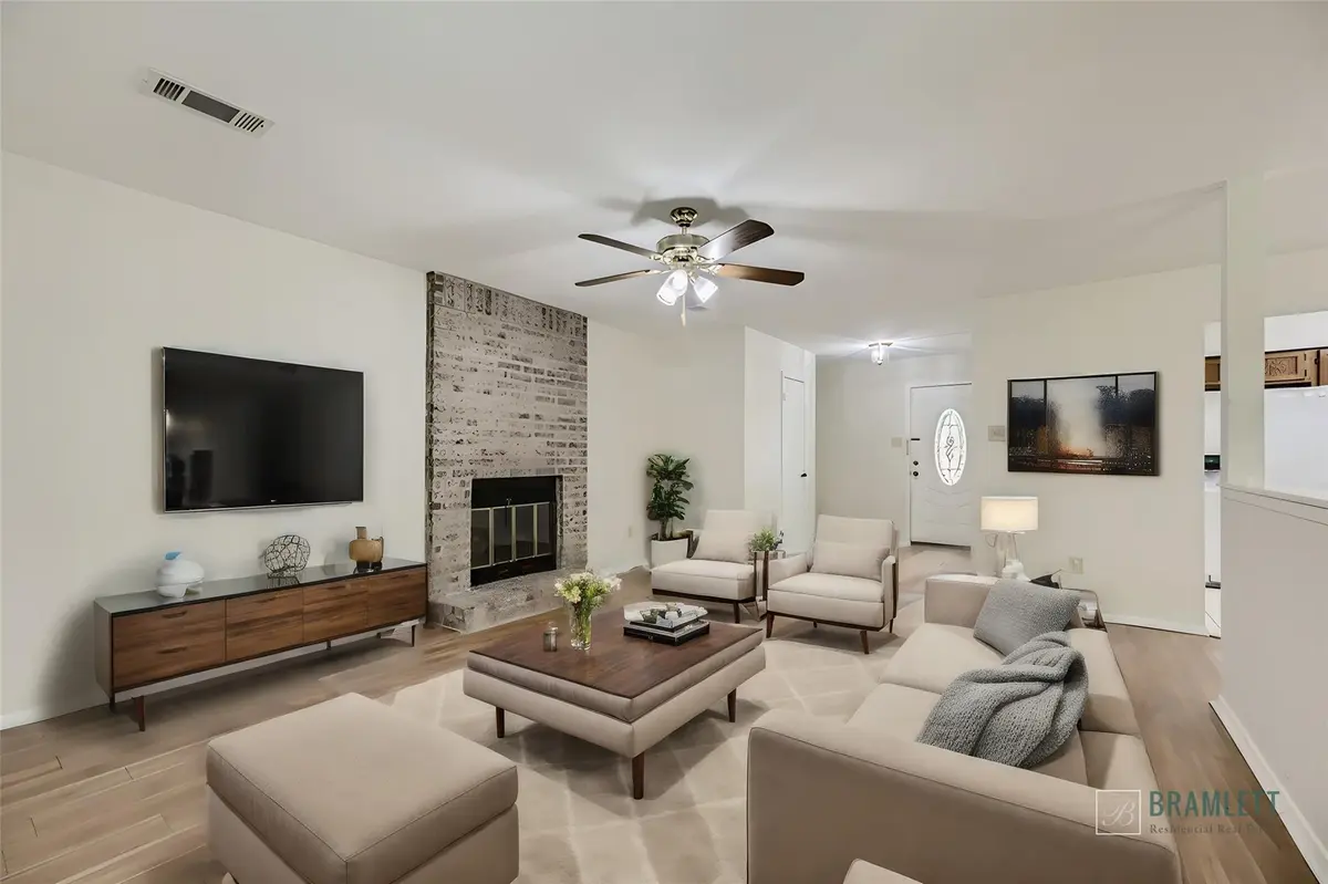 9111 Marsh DR, Austin, TX 78748
