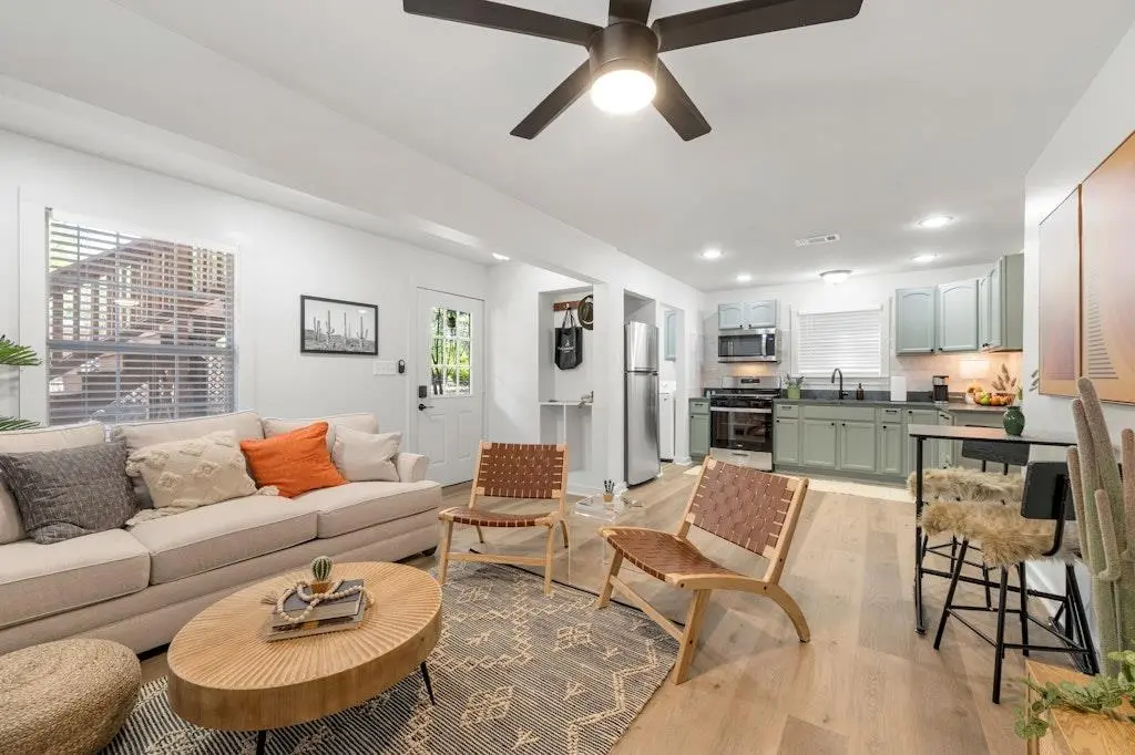 2109 Brackenridge ST #C, Austin, TX 78704