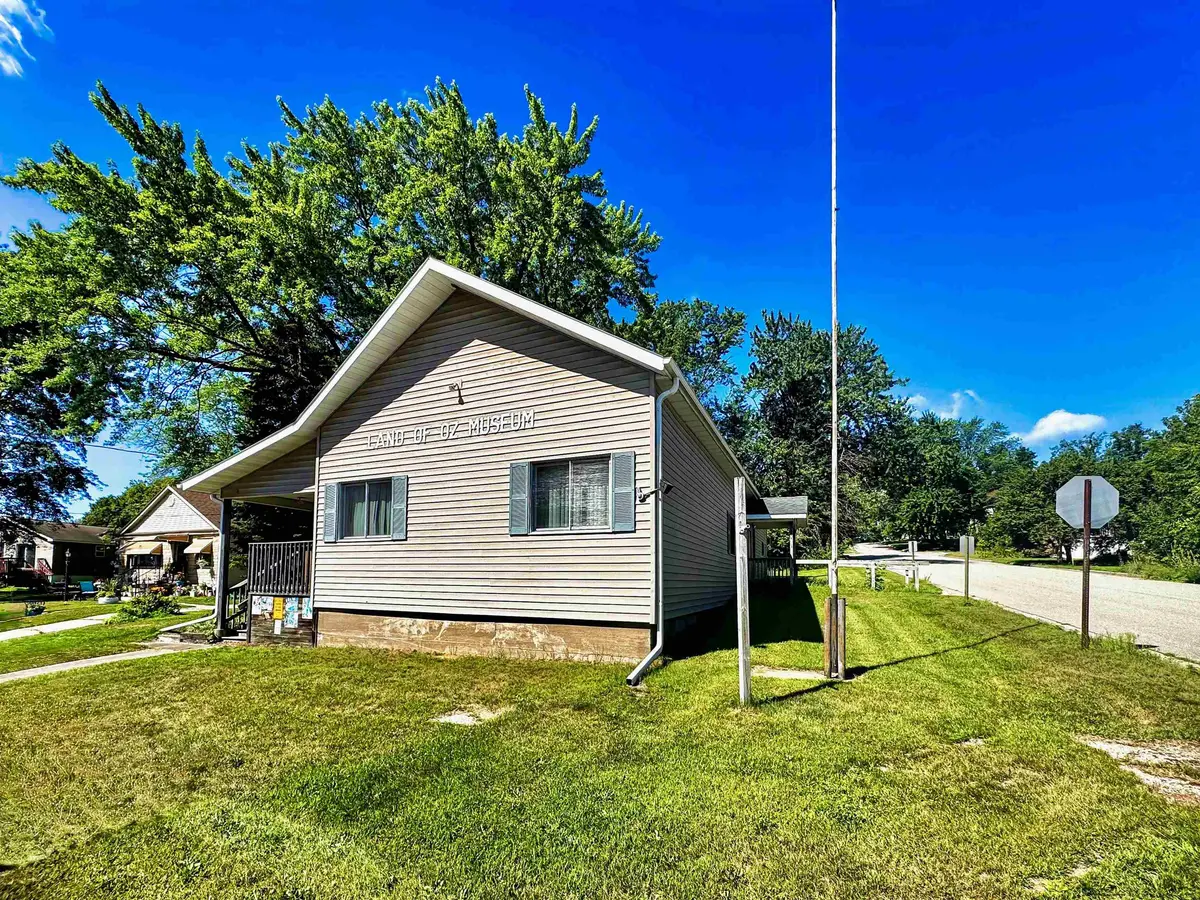 319 1ST ST, Wausaukee, WI 54117