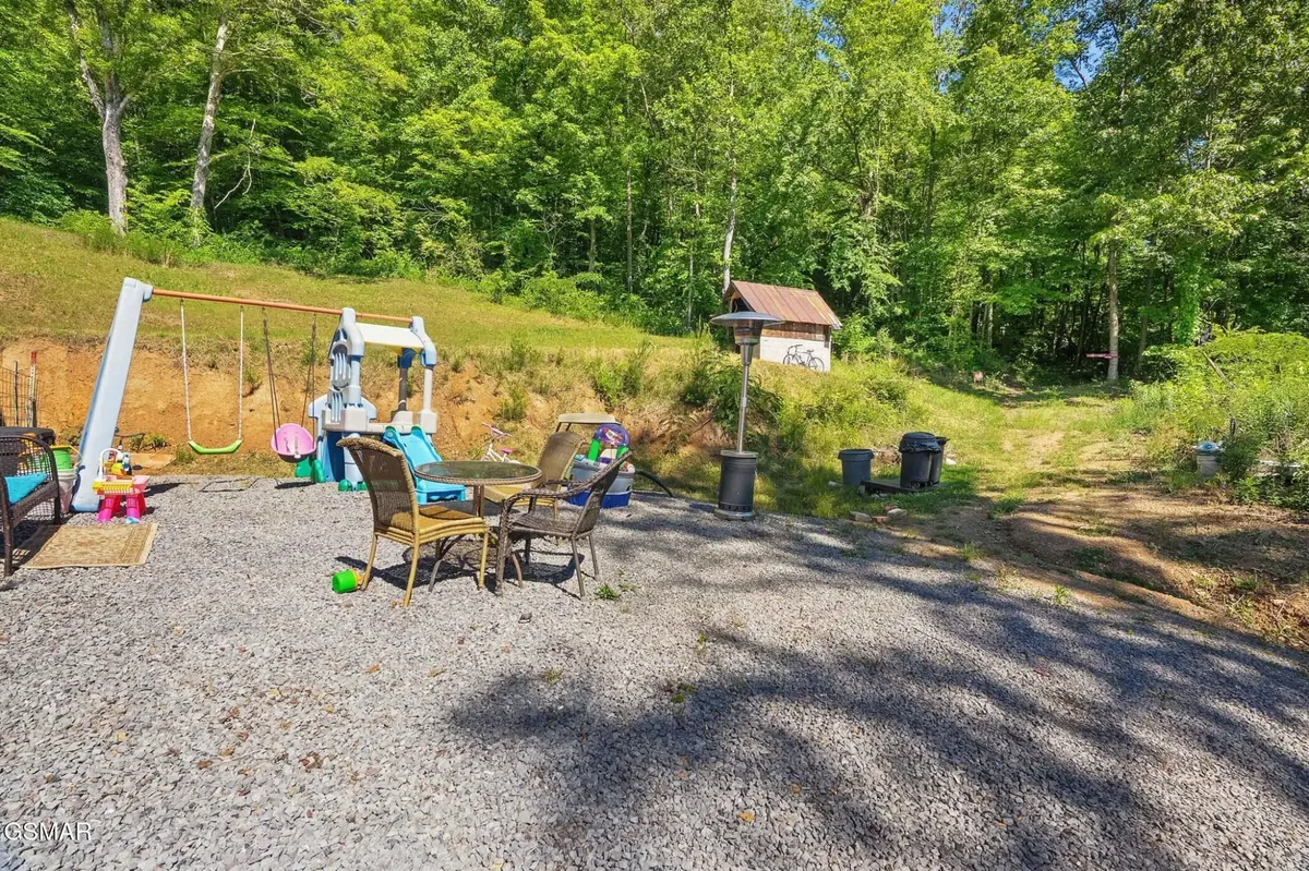 1209 E Bullrun Valley, Powell, TN 37849