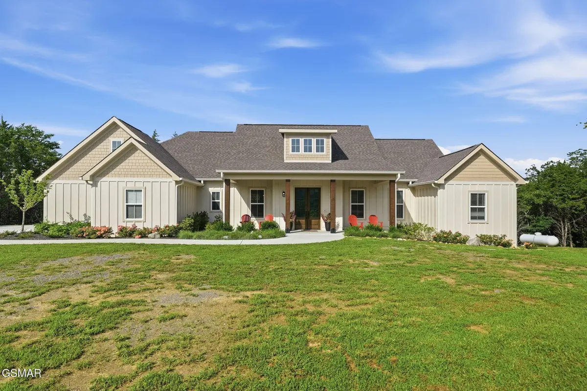 2069 Cody View Way, Sevierville, TN 37876