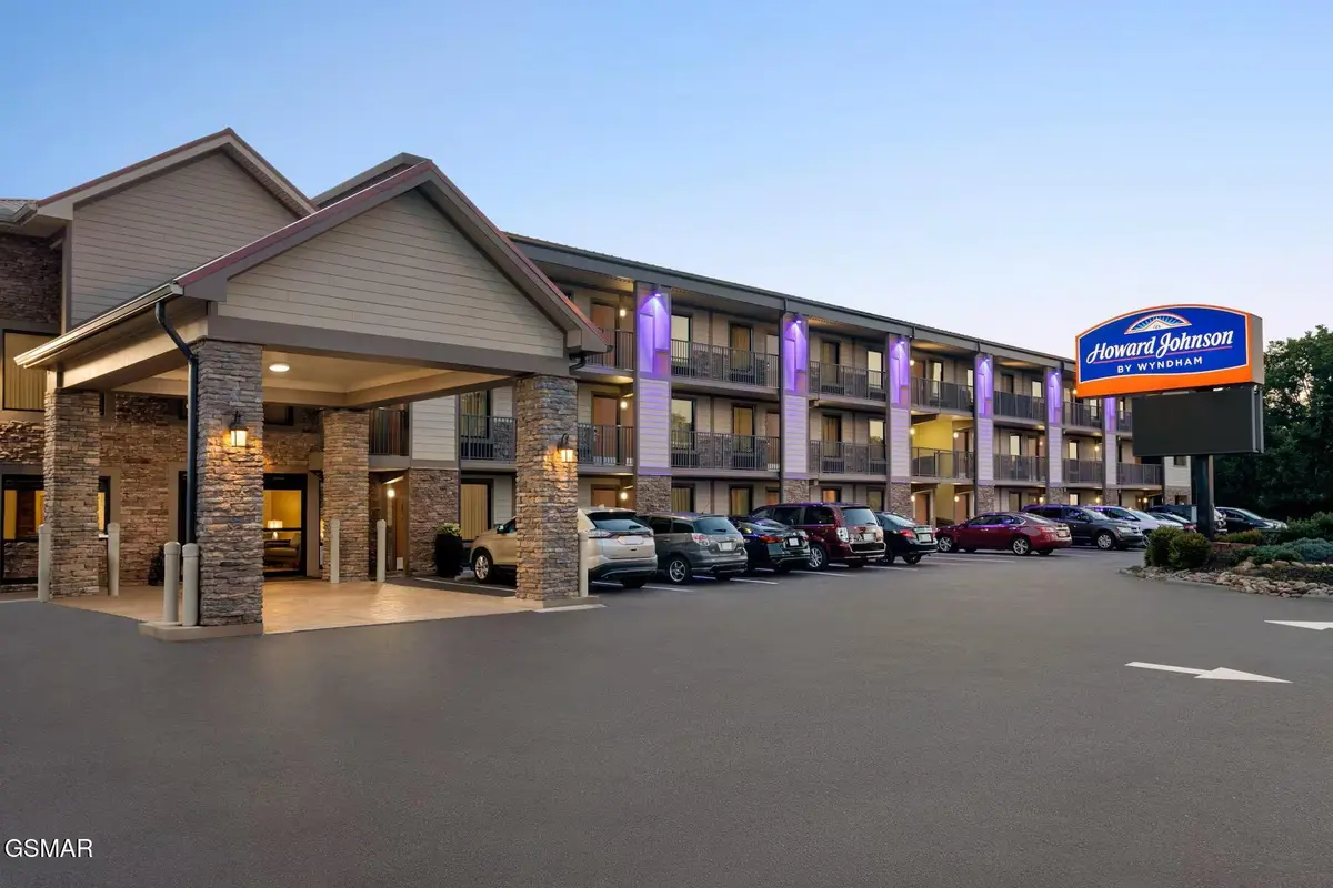 2162 Parkway, Pigeon Forge, TN 37863