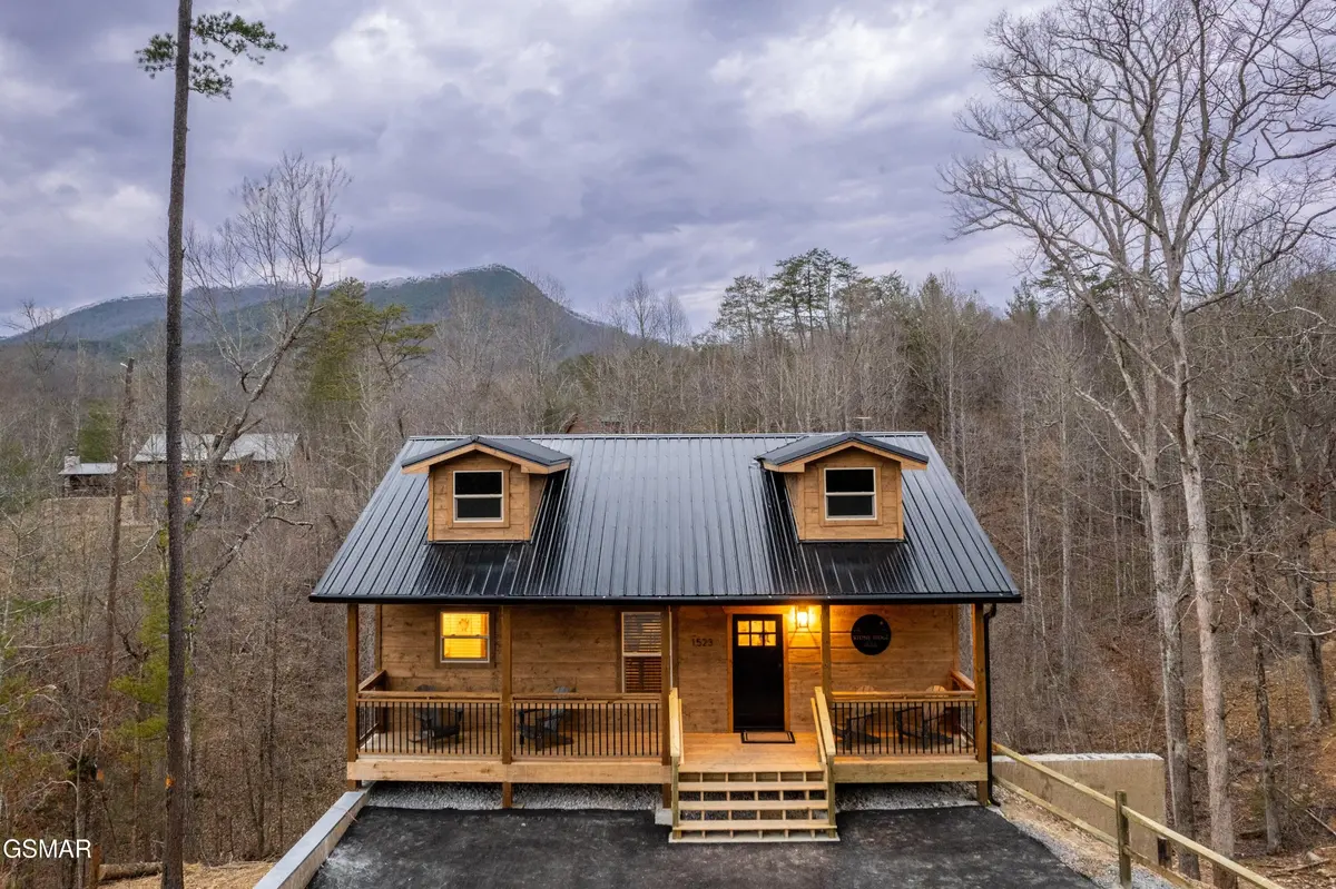 1523 Bluff Ridge Road, Sevierville, TN 37876