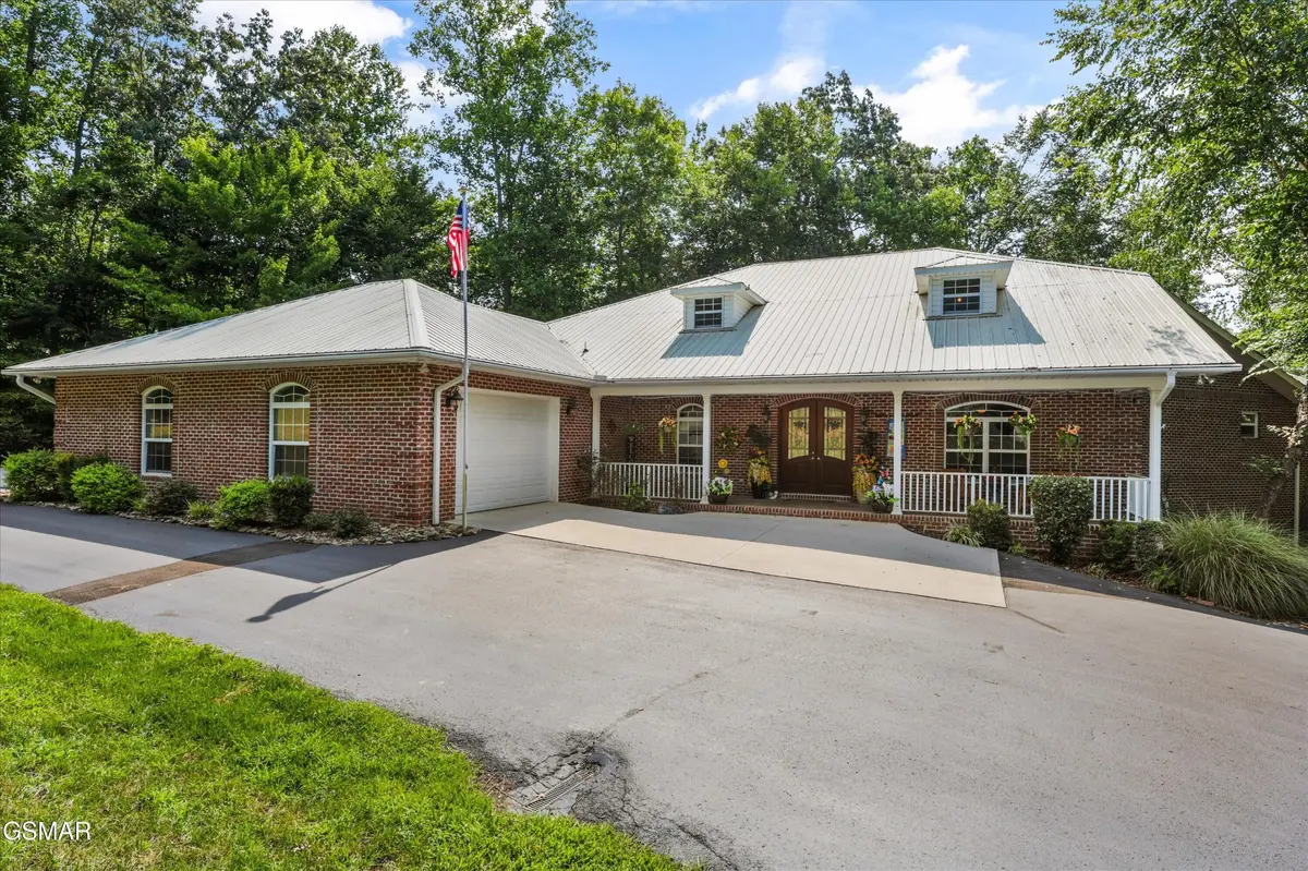 860 Black Fox Harbor Road, Washburn, TN 37888