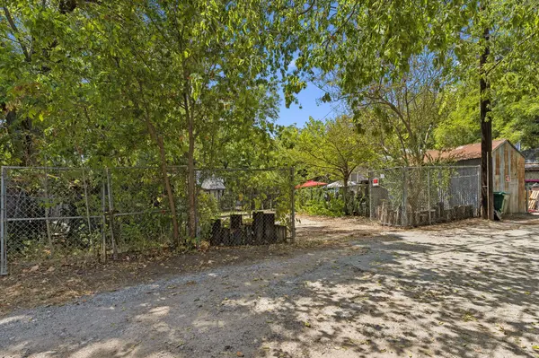 1204 Taylor ST, Austin, TX 78702