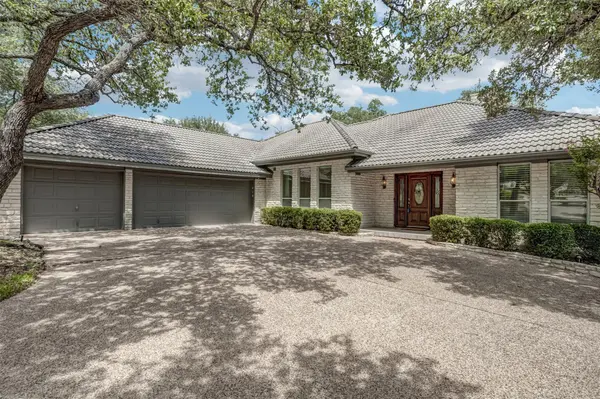 410 Rolling Green DR, Lakeway, TX 78734