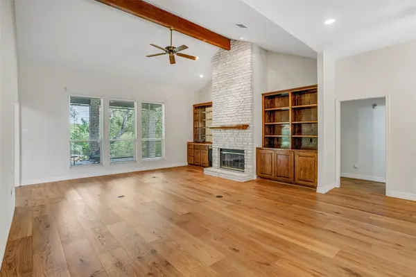 410 Rolling Green DR, Lakeway, TX 78734