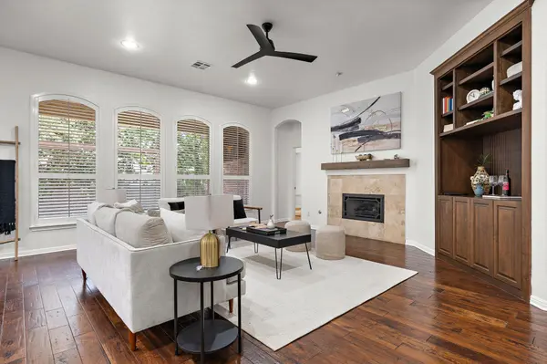 10421 Hansa DR, Austin, TX 78739