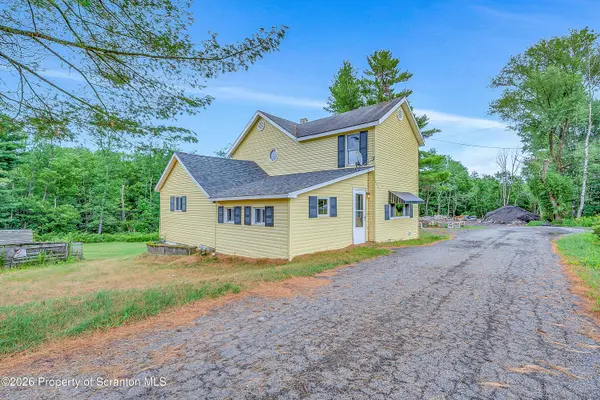 623 Hillside ST, Richmondale, PA 18421