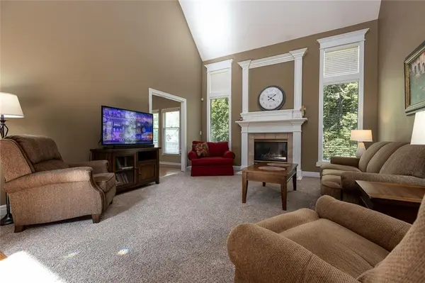 9031 N Manning AVE, Kansas City, MO 64157