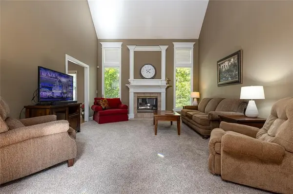 9031 N Manning AVE, Kansas City, MO 64157