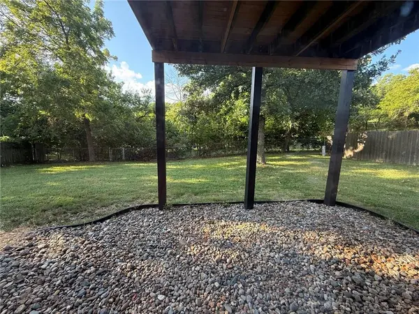 201 E Whispering Hills BLVD, Lone Jack, MO 64070