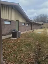 5601 NE Antioch RD, Gladstone, MO 64119