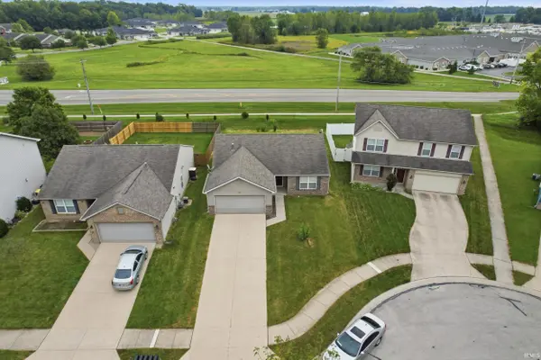 3814 Stanton Hall Pkwy, Fort Wayne, IN 46815-5848