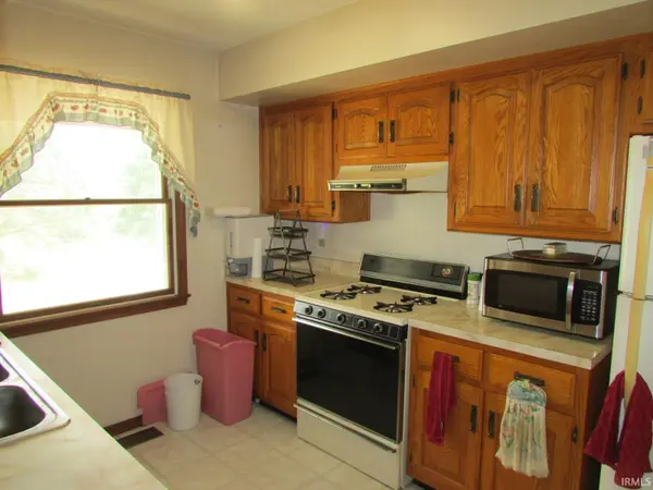 3150 E Meadowood LN, Columbia City, IN 46725