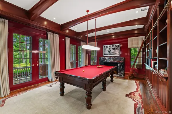 24 Trails End, Chappaqua, NY 10514
