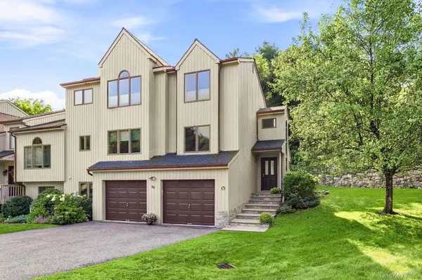 25 Fawn LN, Somers, NY 10589