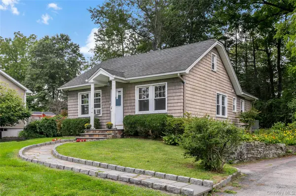 2070 Hamblyn ST, Yorktown Heights, NY 10598