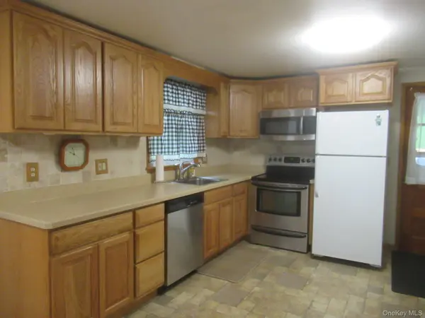 80 Greenwood DR, Beacon, NY 12508