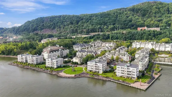 3102 Leeward DR, Haverstraw, NY 10927