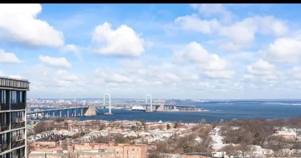 2 Bay Club DR #19Z4, Bayside, NY 11360