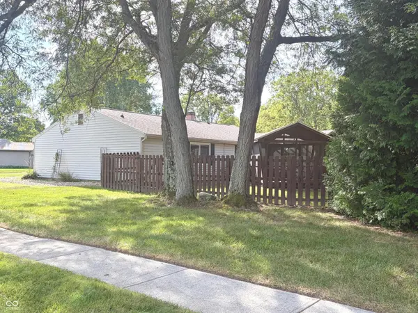 8442 Duncaster CT, Indianapolis, IN 46256