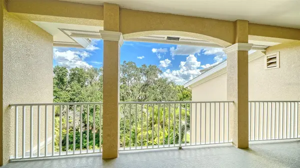 5122 MANORWOOD DR #4B, Sarasota, FL 34235