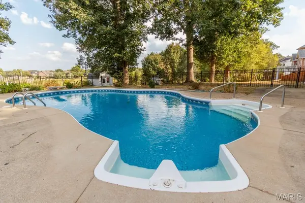 2420 CANDLEBARK LANE LN, Lebanon, MO 65536