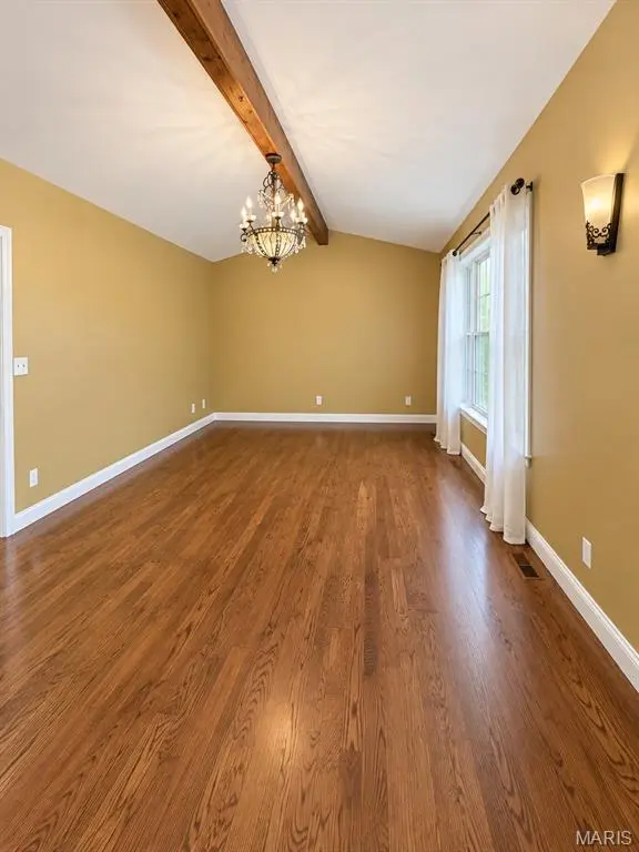 3 Fairfax DR, St Peters, MO 63376