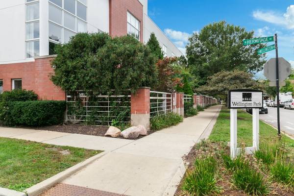 1745 W Wellington AVE, Chicago, IL 60657