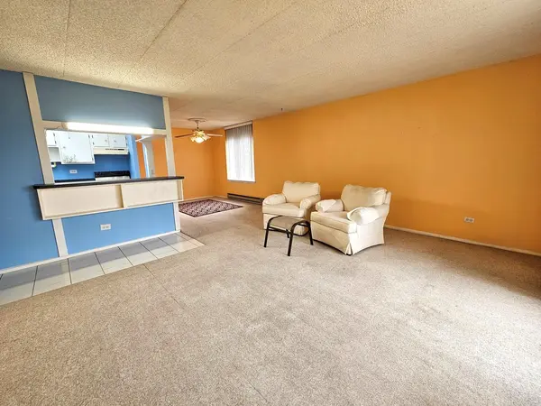 9701 N Dee RD #6M, Niles, IL 60714