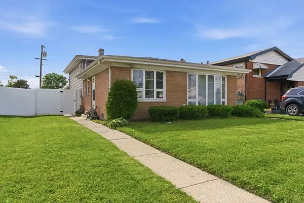 15930 Paulina ST, Harvey, IL 60426