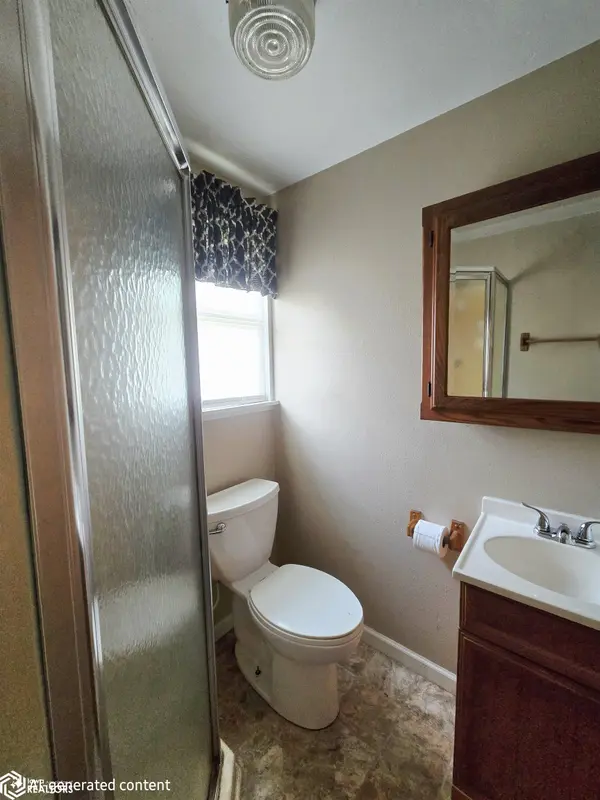 107 E Maine, Elvaston, IL 62334
