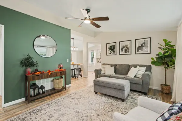 207 Arrowhead TRL, Porter, IN 46304