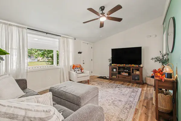 207 Arrowhead TRL, Porter, IN 46304
