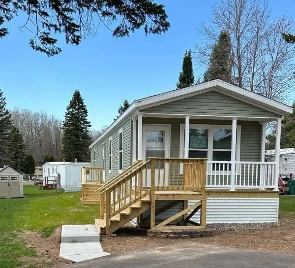 37 Korda DR, Duluth, MN 55808