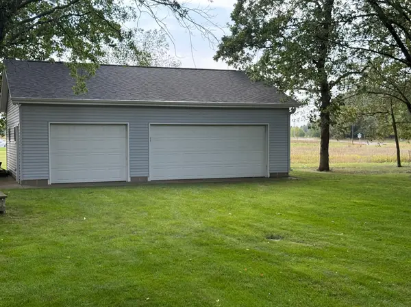 1128 Woodlawn Acres DR, Saint Cloud, MN 56301