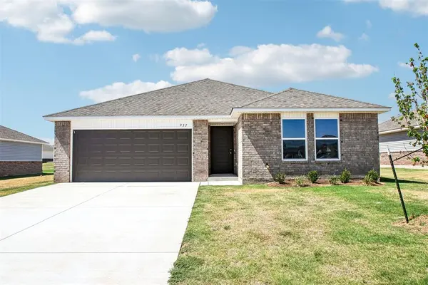 937 S Buffalo LN, Mustang, OK 73064
