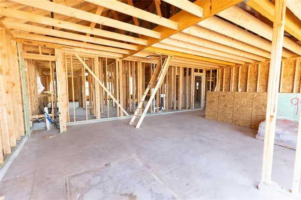 9212 NW 86th TER, Yukon, OK 73099