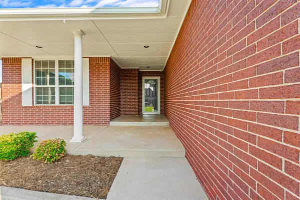 10925 NW 118th ST, Yukon, OK 73099