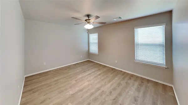 12800 Elba DR, Yukon, OK 73099