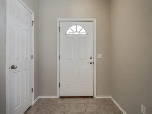 11205 NW 6th TER, Yukon, OK 73099
