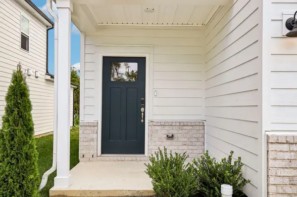 2122 Craven Pl, Hermitage, TN 37076
