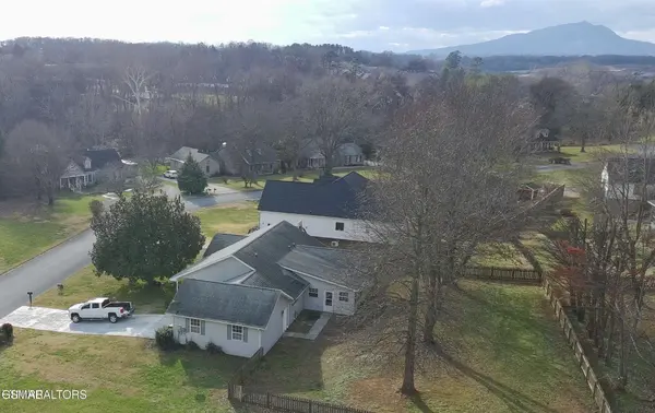 913 Columbine Lea, Sevierville, TN 37862