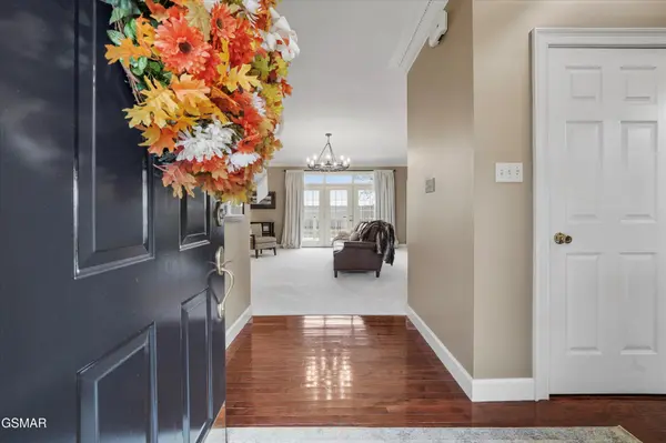 1826 Peppertree Drive, Alcoa, TN 37701