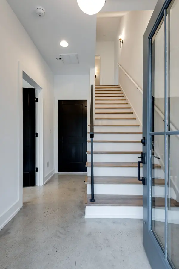 862 W Sharpe Ave #2, Nashville, TN 37206