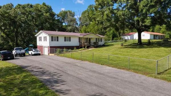 271 Oakdale Rd, Camden, TN 38320