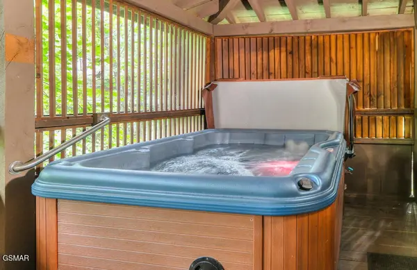 217 Oak Haven Way, Sevierville, TN 37876