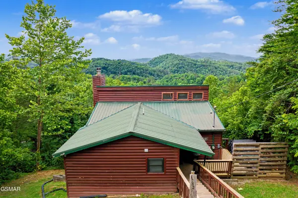 1782 Red Bone Way, Sevierville, TN 37876
