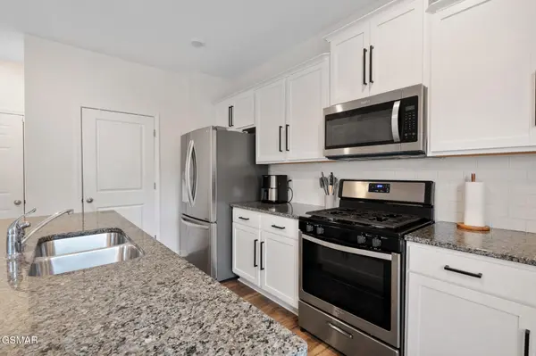 1174 Hampton Place Circle, Loudon, TN 37774
